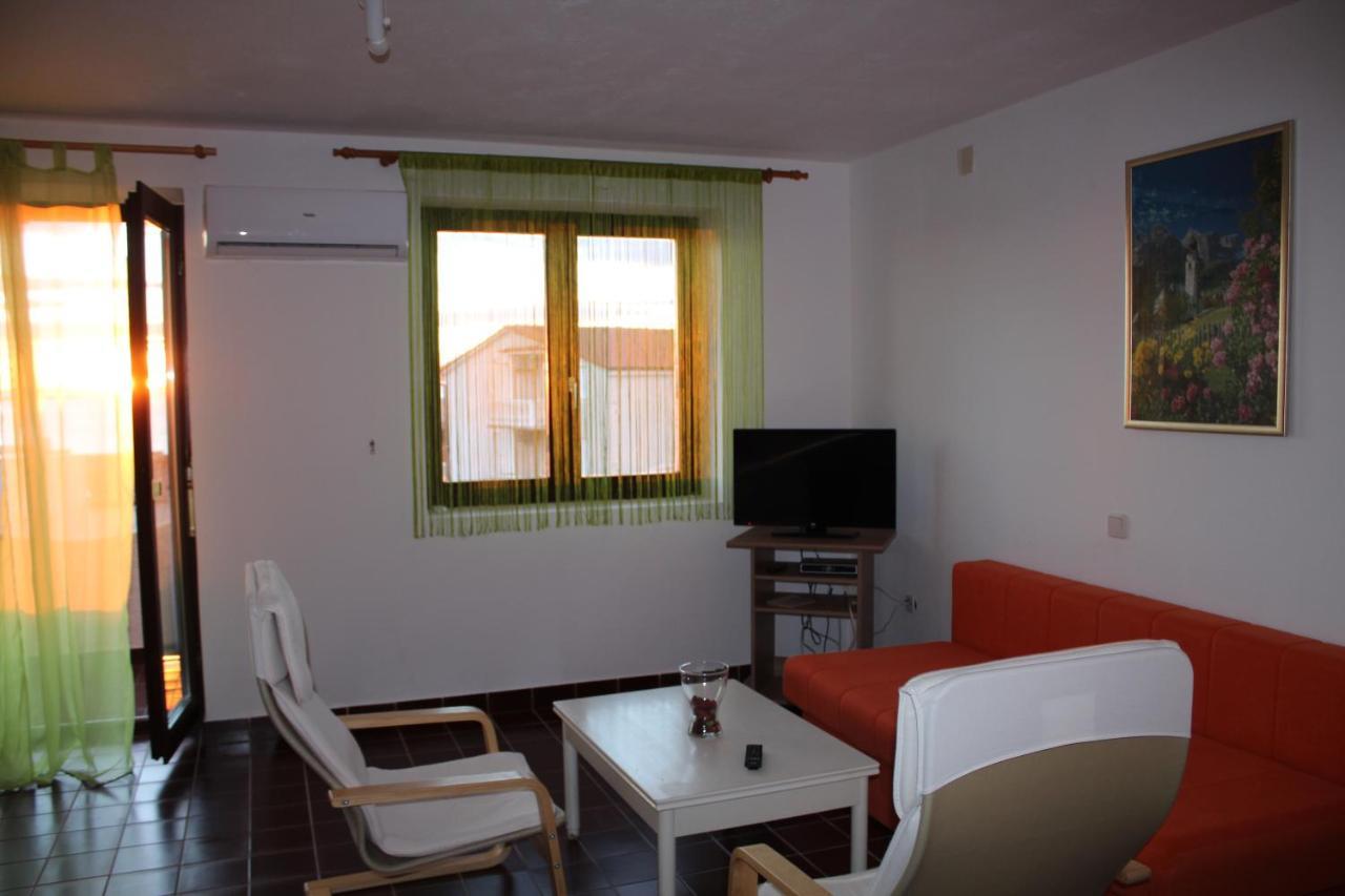 Apartments Baka Jelka Mandre Dış mekan fotoğraf