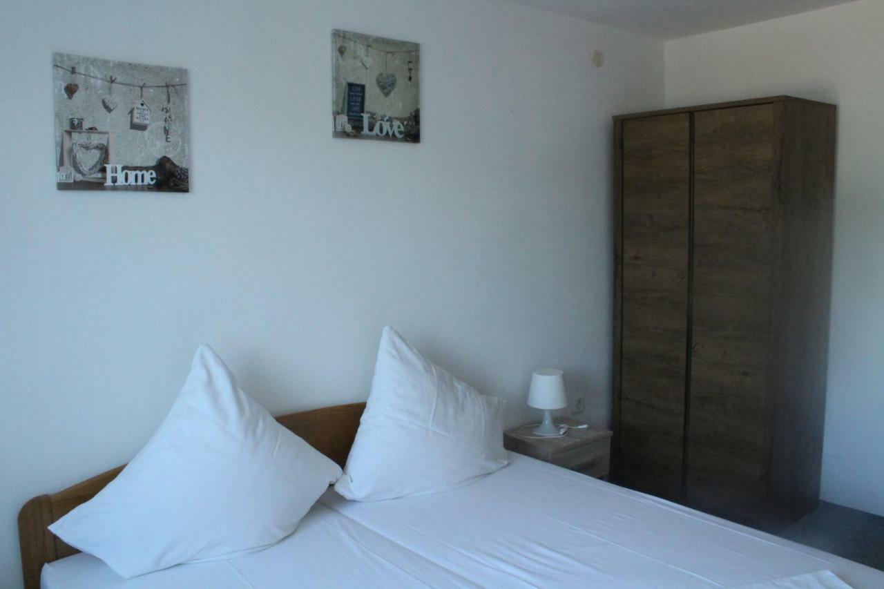 Apartments Baka Jelka Mandre Dış mekan fotoğraf